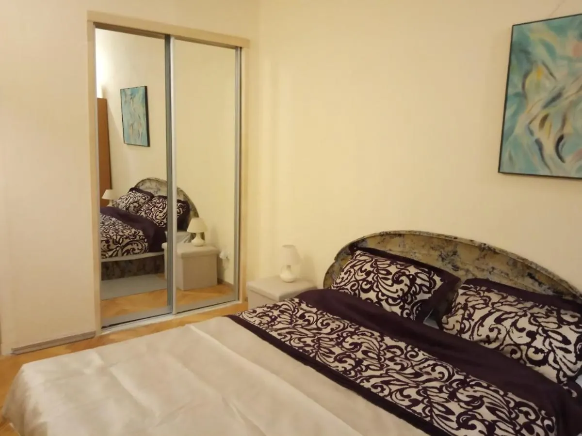 Cozy Apartment In The Heart Of Kyiv City Oekraïne